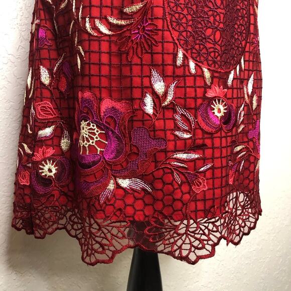 Vicky and Lucas red maroon embroidered floral overlay dress size Medium - Picture 4 of 15
